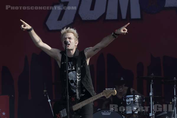 SUM 41 - 2016-08-28 - SAINT CLOUD - Domaine National - Grande Scene - 